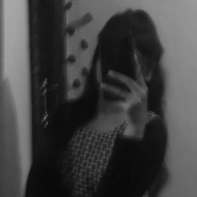 ishika8235Singh's profile picture. May God bless your heart with peace and your mind with creativity 😊🙏💖