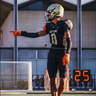 Sione_Tupua's profile picture. c/o ‘26🎓 || 6’0” 160lbs || 4.58 40yrd || 36 vert || CB/S/WR || Skyline HS || 📞: 801-458-2445 || IG: official.c1___ || 2 🅾️’s || Broken 2 School records ||