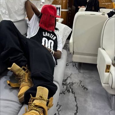 zac_biz's profile picture. 