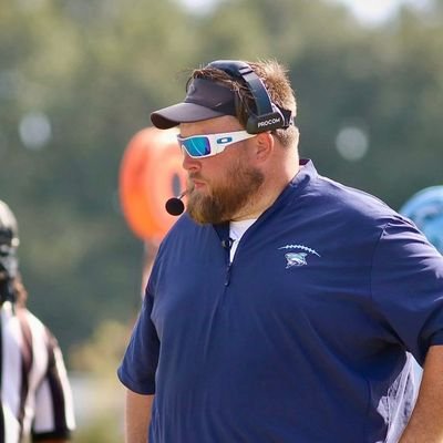 CoachHoustonLCC's profile picture. Proud to be a Girl Dad.
Football Coach, Head Running Backs Coach @LCCMakosFB
Navy Vet OS2.
Pace High School Alumni 2009