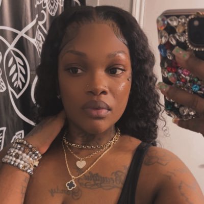 ShondaaaB's profile picture. FUCK OFF MY PAGE HO! ✌🏾😎