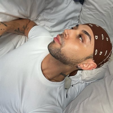 babydavidd's profile picture. um