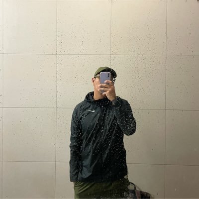 ericknava__'s profile picture. Who’s in your playlist?