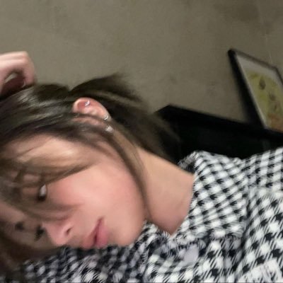 wntersraj's profile picture. live laugh love ggs and thai girlies