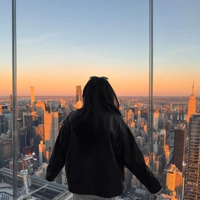 EvelynMonr35y's profile picture. Backpack, passport, and a dream 🎒 | Traveling light, living large | Discovering the world one simple step at a time