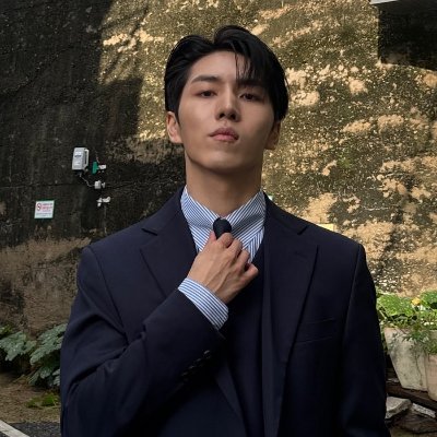 KINO_98PTG's profile picture. NAKED CEO, Zhou Ye's fujun.