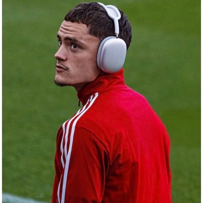 tttoma06's profile picture. @LFC @albirex_pr アルビサポ兼KOPイーフトしてます @Equal_LOVE_12野口衣織、みりにゃ推し @Nearlyequal_joy 大信田美月推し