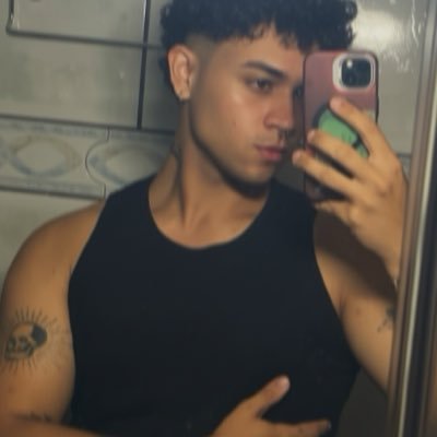 spiralalice's profile picture. | Ali que estuda mercenaria e as vezes relações internacionais |