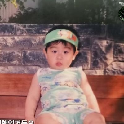 tooluvwoo's profile picture. 