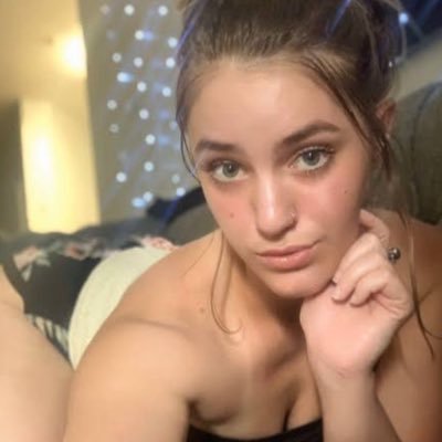 Kenzietuttkie8's profile picture. 