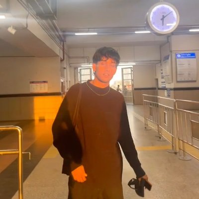 sachindevpari's profile picture. Loa-Nd diary 🫧
Occasional Sports Enthusiast 🎾