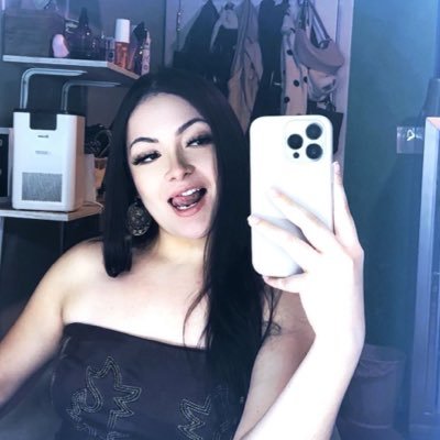 jenniferacdhrz's profile picture. AU ‘24 💙Zacatecas 🇲🇽/Chi 🏙️ DN💛