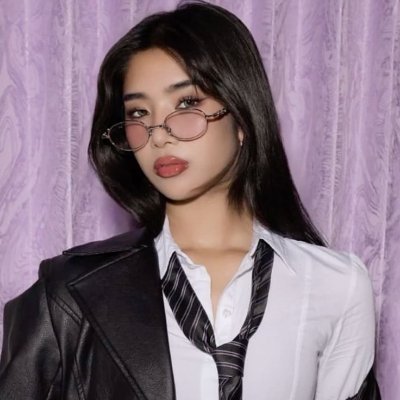 blueberrheelvr's profile picture. former user @strawberrheelvr , my main account got hacked | mainly for #enhypen , #seventeen & #katseye | saw enhypen twice!