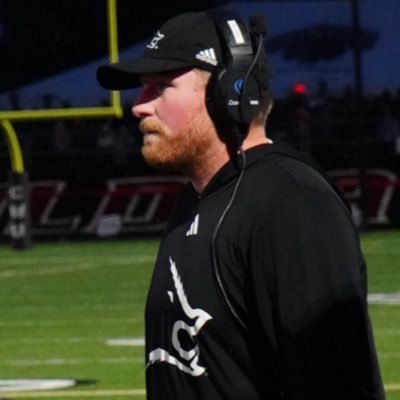 CoachDeLo13's profile picture. WR coach at @javelinafb