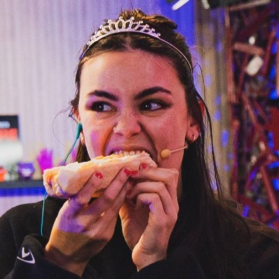 Guillebianchi12's profile picture. • Co-conductora en @cincominmasvtx •Panelista en DOPAMINAS por @vorterix