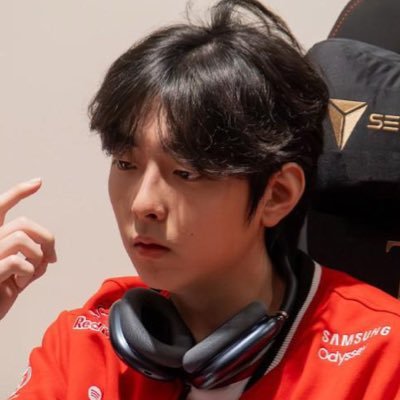 denggg0511's profile picture. 동호 그리고 T1에게 심장을 바치기로 마음먹었어요.@dhvlrt