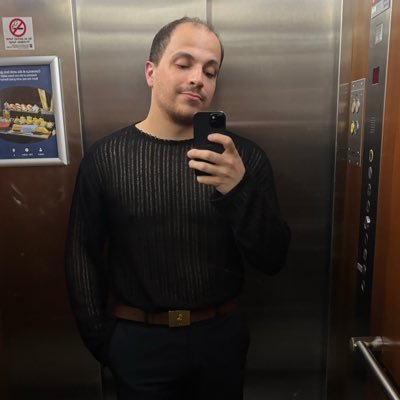 WriterMichael_'s profile picture. 🏴󠁧󠁢󠁷󠁬󠁳󠁿🏳️‍🌈he/him/his | 29 | I write. Like, a lot.