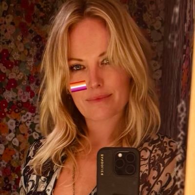 cinderellini's profile picture. mistynat truther, currently margophie pilled