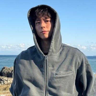 booyounga's profile picture. 1993 ╱ Latest Project : Good Boy. Upcoming Project : Night Traveller.