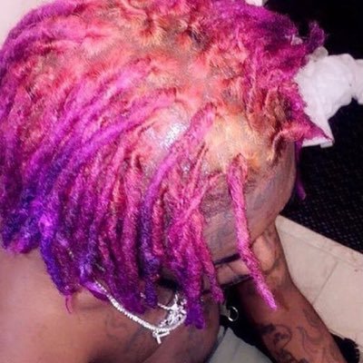 froghuggerr's profile picture.
