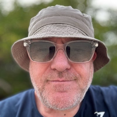 Arranthoma's profile picture. Tries hard!
