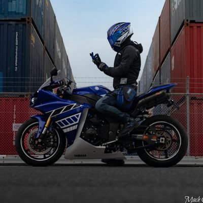 sugoisakenomi's profile picture. 僕から発せられるブルーライトに気をつけてください👀   
#自由飲酒党