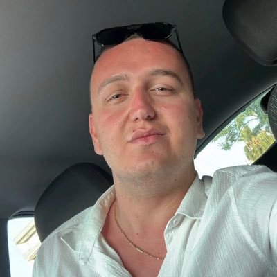 rakiatom's profile picture. Izmir 📍 | 🍔🍺✈️⛵️⚽️🏎️🏁
