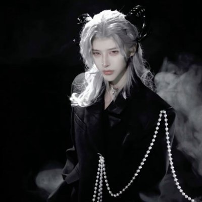 long1965825's profile picture. 嘿，宝贝们！最近挖到一个超级撩人的社区，专为沉迷性爱、文爱和色情幻想的灵魂量身打造。快来加入，一起把这儿搅成肉欲狂欢的热巢——淫叫四起，繁华到让人上瘾！
https://t.co/vXAvqP6x8B