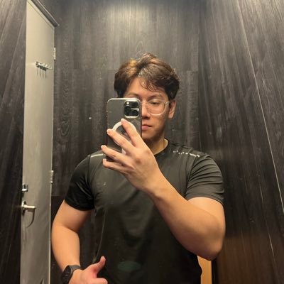 deunsl's profile picture. pshs UP arki 🌻 dvo | QC