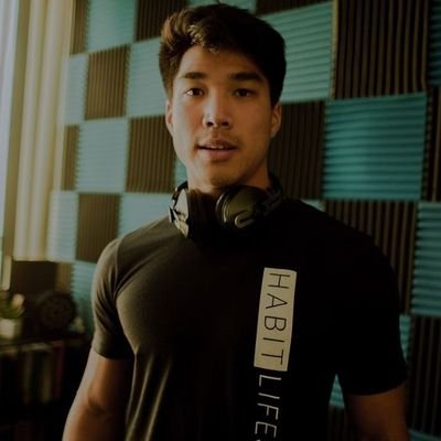 DavidMike951's profile picture. 