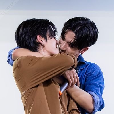 wtfisscarlett's profile picture. A multi-fandom but addicted MOSTLY on @perthppe @ppsanta 🖤🤍