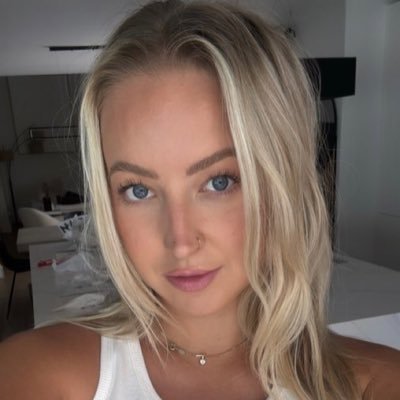 f_h_a_t_e_e's profile picture. 