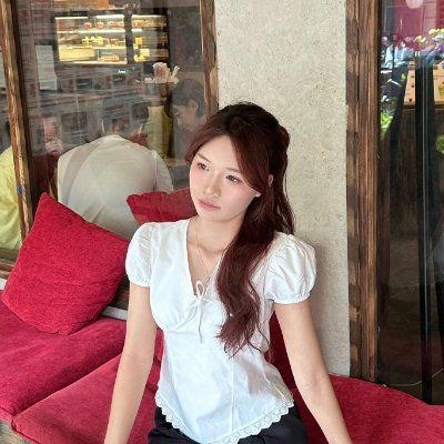 LyNguyen203's profile picture. 