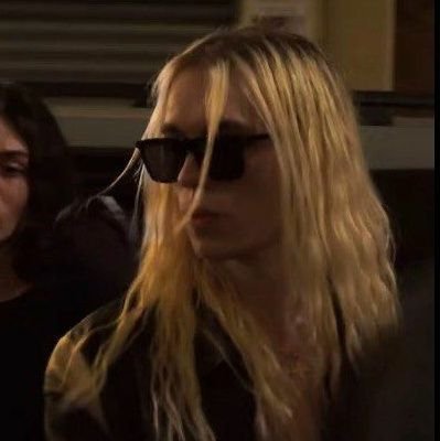 rott3n1nside's profile picture. 16 (09) || she/her || shedtwt || femme lesbian || you're all that I've been thinking of