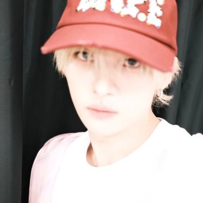 ulinight's profile picture. 