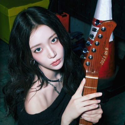 hialev_'s profile picture. a proud swith | 280625 met stayc