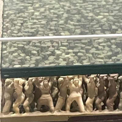 posirieeee's profile picture. Life knows better 37,30