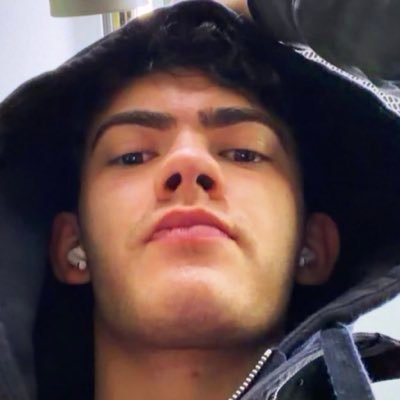 sunfloris_'s profile picture. 