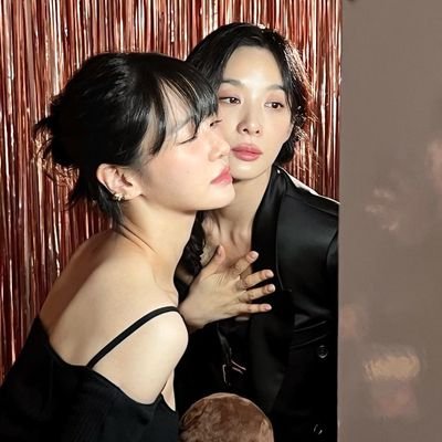 l0veallwxmen's profile picture. 아름다운 여자는 소중히 여길것
https://t.co/uaMVha98yQ