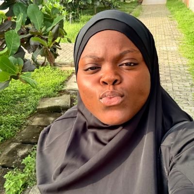 YusufKaothar's profile picture. Muslimah | Graduate of Physiology 🧠| Better by far ALUMNA |Final Year Medical Student UofA|Founder of HWI💉|CEO Of Olóyin Kitchen 🔥🔥🔥| Future OBS &GYNE 🤲🤲