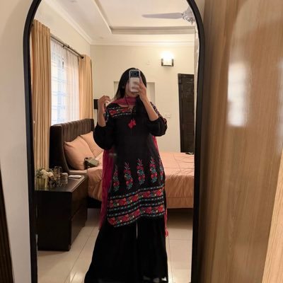 callmesaman's profile picture. 🦋