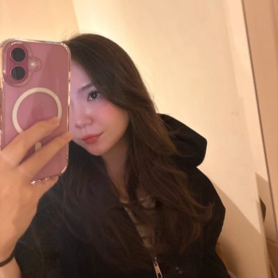 christinehampt's profile picture. student in cs / sharing my interest on web development 📈 #buildinpublic