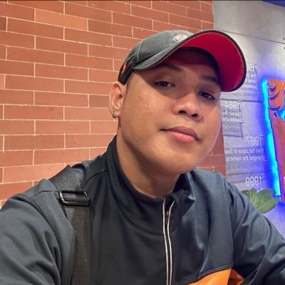 itsjoshwald's profile picture. L E O