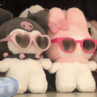 TRHKyoroshikumm's profile picture. 取引終わり次第フォロー外してもらって構いません🙆‍♀️ 取引垢 郵送・手渡し⭕️ 本垢提示可能 メルカリ出品→후