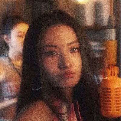 euverena__'s profile picture. I made a promise, I'll never run and hide✨