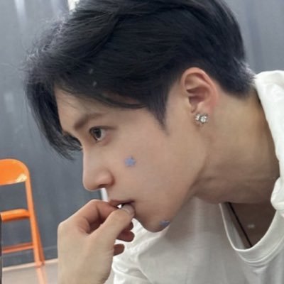jonesxjiahao's profile picture. ₊𓊪̶̶ˑ̶͙𓎭╸˚𓈒＊🪬、˚𓈒 ✦🥽 𓈒˚ ❨𖠵͙ @sudjaixwonbin 𖠵͙❩ ˚𓈒 𐃇🎾、𓈒˚╺𖠵𓎭₊ ˚𓈒 ✦🕷️ 𓈒˚╺𓎭𖢟₊ ˚𓈒 st╸˚𓈒 👞원빈 𓈒˚╺𓎭ˑ̶͙𓊪̶̶₊ ˚𓈒 ✦🧠╸˚𓈒﹠z╺ts͙u ˚𓈒 𐄉 ˼