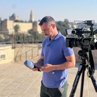 mcampdelacreu's profile picture. Corresponsal de TVE en Jerusalén @rtve.

Antes, en Estrasburgo para @arte_fr. Pasé por Bruselas y viví en Cerdeña. Alérgico a los egos