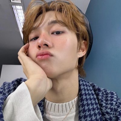 nunewcwr02's profile picture. ฟอลกลับ @praewzn_