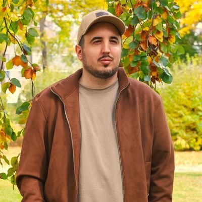 RicBerlakovich's profile picture. Movies 📽 | TV-Shows 📺 | Music 🎧 | Games 🎮 | Books 📚 | Cat Person 😸 | Prädikat: Besonders wertvoll 📑 | 4 8 15 16 23 42 🏝