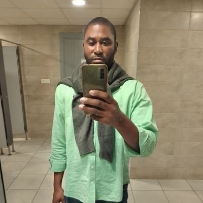 yanphone8's profile picture. entrepreneur